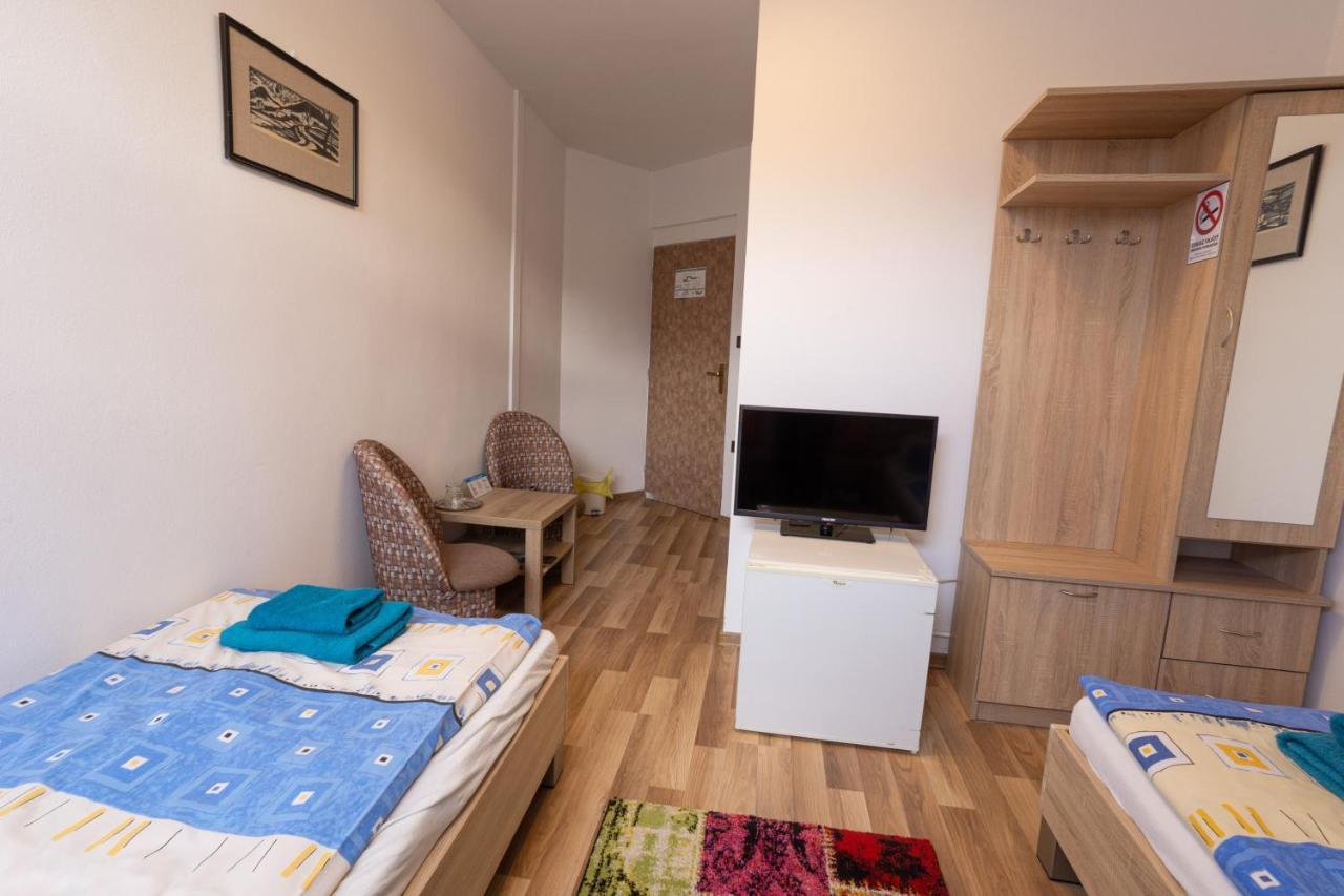 Penzion Blesk Ruzomberok Exteriör bild
