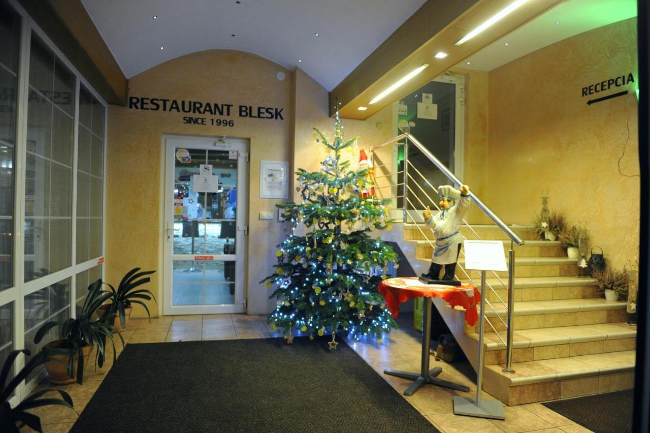 Penzion Blesk Ruzomberok Exteriör bild